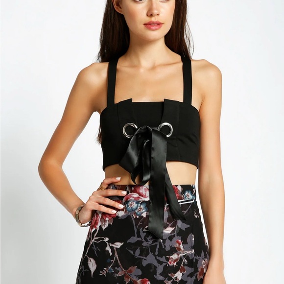 Taylor & Sage Sleek Crop Top - Picture 1 of 7